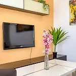 Sunny Penthouse Getaway In Gzira Ta Xbiex