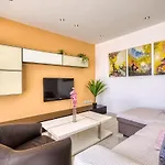 Sunny Penthouse Getaway In Gzira *