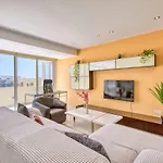 Sunny Penthouse Getaway In Gzira
