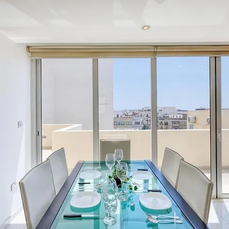 Sunny Penthouse With Private Terrace, Walk To Promenade Ta Xbiex