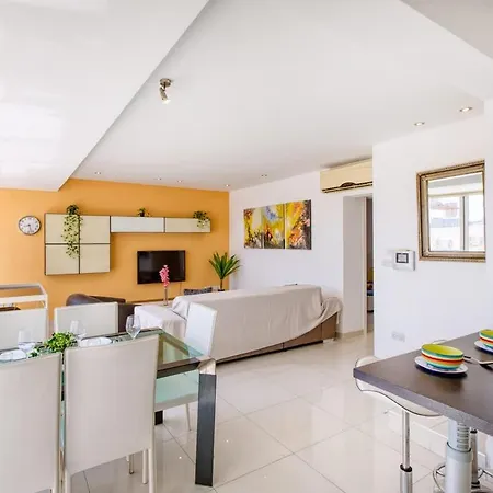 Sunny Penthouse With Private Terrace, Walk To Promenade Apartmán Ta Xbiex