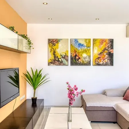 Sunny Penthouse With Private Terrace, Walk To Promenade * Ta Xbiex