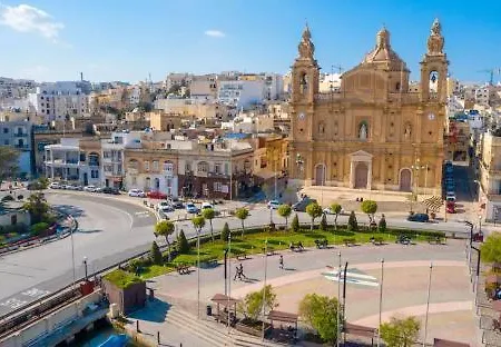 Sunny Penthouse With Private Terrace, Walk To Promenade Apartman