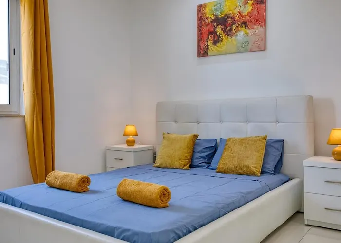 Sunny Penthouse Getaway In Gzira Apartamento Ta Xbiex