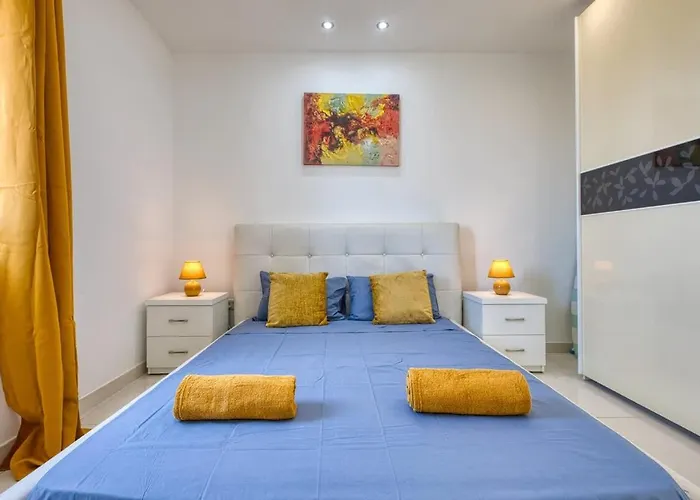 Sunny Penthouse Getaway In Gzira Apartamento *